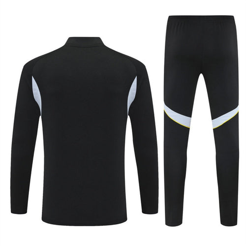 Ensemble Real Madrid noir 25/26 de la marque Le 12 -ème Maillot, maillot et short assortis pour la saison 2025-2026