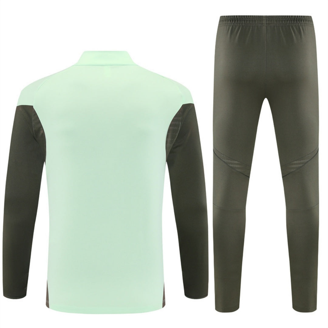 Ensemble Real Madrid vert 25/26 de la marque Le 12 -ème Maillot, maillot et short assortis, vue en détail sur fond blanc