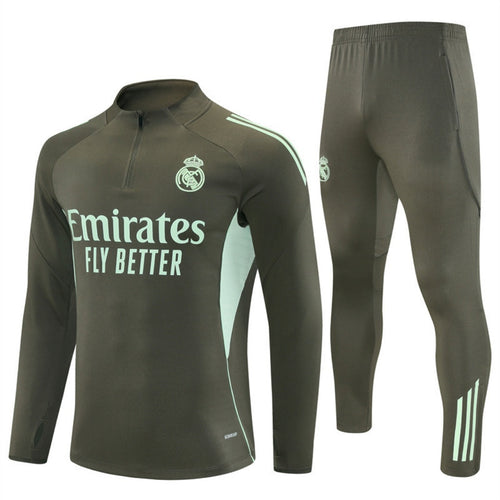 Ensemble vert spécial Real Madrid 25/26 par Le 12 -ème Maillot, maillot et short assortis pour supporter le club.