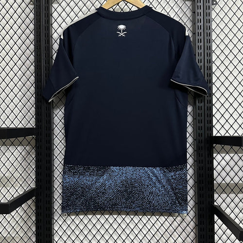 Maillot extérieur AL-NASSR Le 12ème pour enfants, taille 25/26, en tissu sportif, vue de face avec logo visible.