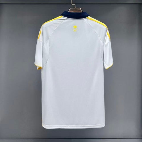 Maillot de football Al-Nassr troisième édition, 25/26, marque Le 12 -ème Maillot, vue frontale avec logo et design distinctif
