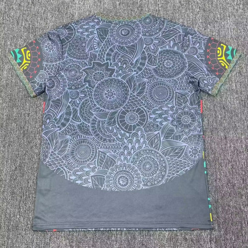 Maillot Mali spécial noir Le 12 -ème Maillot, taille 25/26, tissu respirant avec logo du Mali sur le devant.