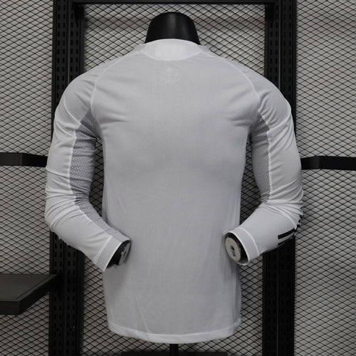 Maillot domicile Real Madrid 25/26 à manches longues, marque Le 12 -ème Maillot, élégant et confortable pour supporter l'équipe.