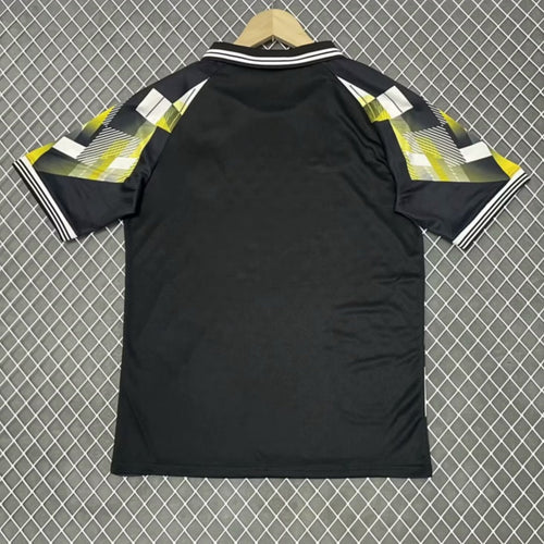 Maillot polo noir Real Madrid Le 12 -ème Maillot pour la saison 2025/2026, vue de face
