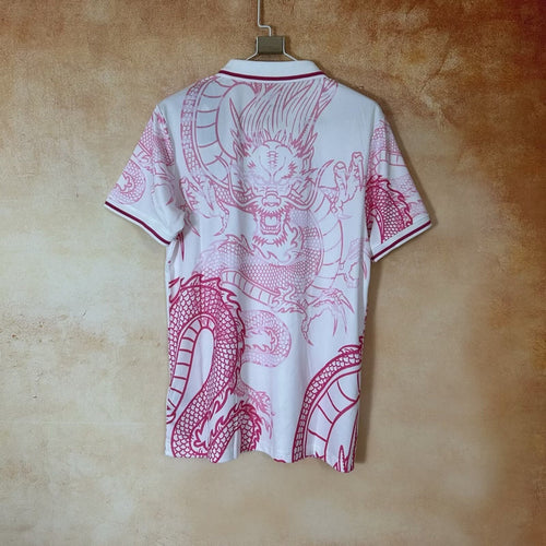 Maillot polo rose Real Madrid Le 12 -ème Maillot pour la saison 2025/2026, vue de face.