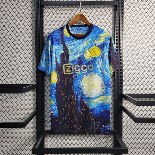 Maillot Ajax Édition Spéciale "Color" 2023-2024 de Le 12 -ème Maillot, jersey de football avec design coloré.