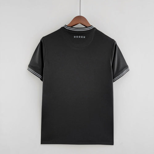Maillot de football Brésil Le 12 -ème Maillot, full black 2022, vue de face avec logo et détails noirs.