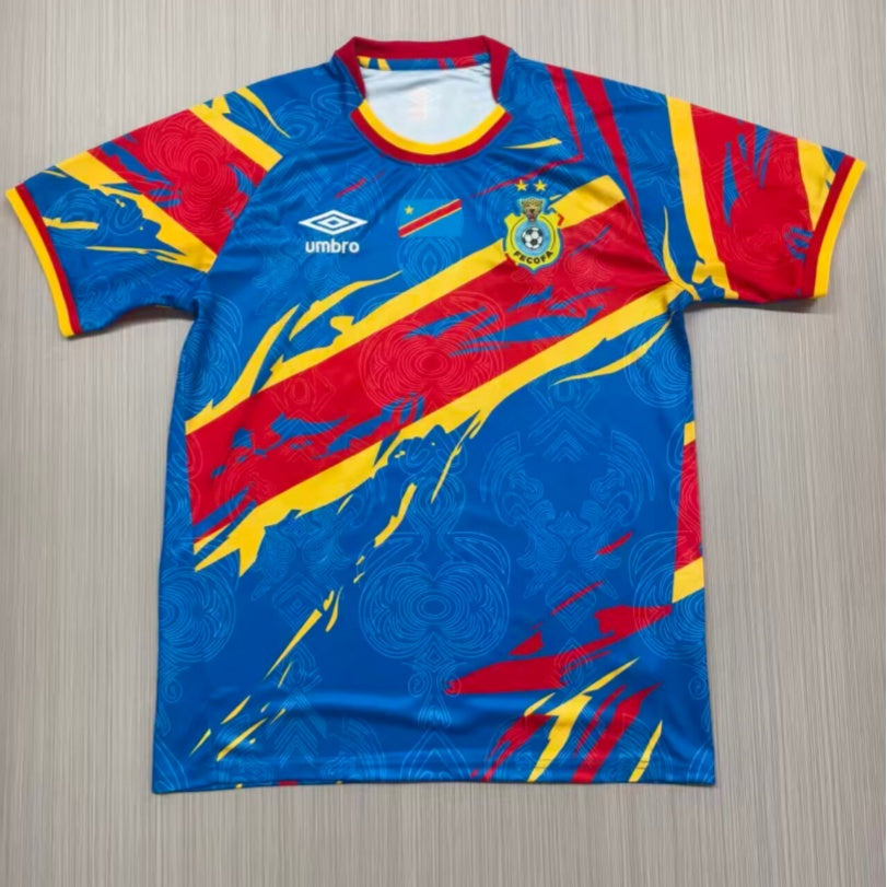 Maillot Côte d'Ivoire 25/26 Le 12 -ème Maillot, bleu spécial, vue front avec logo et détails du maillot de football.