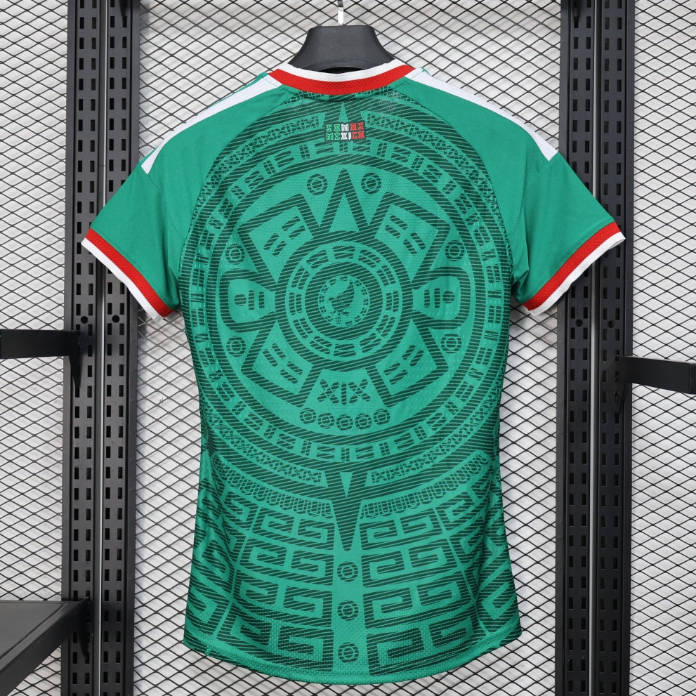 Maillot domicile Mexique 25/26 pour femme, marque Le 12, portant le logo de l'équipe nationale sur le devant.