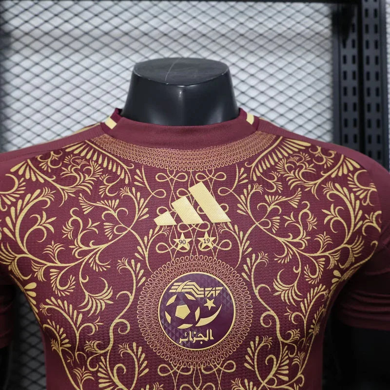 Maillot Algérie 2025/26 de la marque Le 12 -ème Maillot, vue du devant avec les couleurs traditionnelles et le logo national.