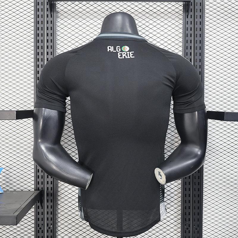 Maillot Algérie concept 2025 de Le 12, maillot de football avec design moderne et couleurs nationales.