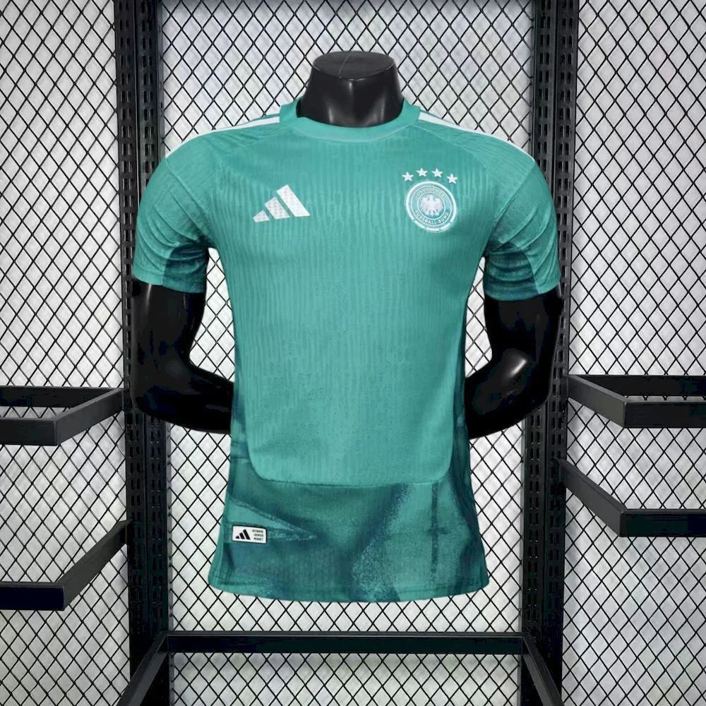 Maillot Allemagne Gardien Coupe du Monde 2026 Le 12, maillot de football pour gardien, design officiel, couleur blanche et noir.