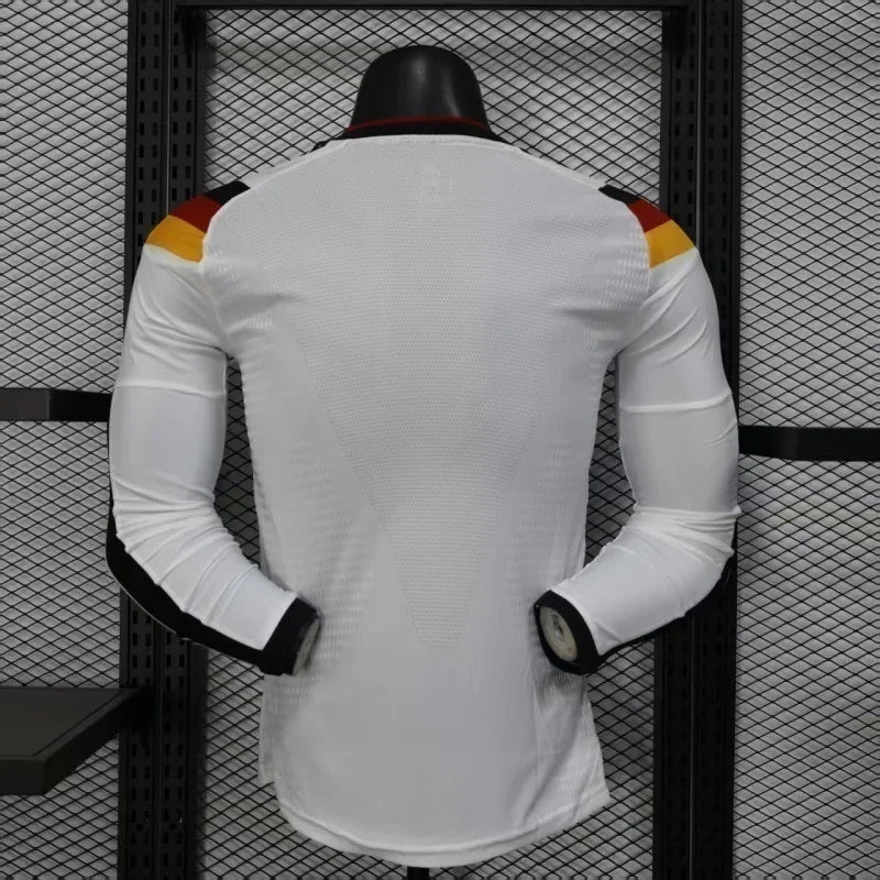 Maillot Allemagne manches longues Le 12 pour la Coupe du Monde 2026, design sportif avec logo national.