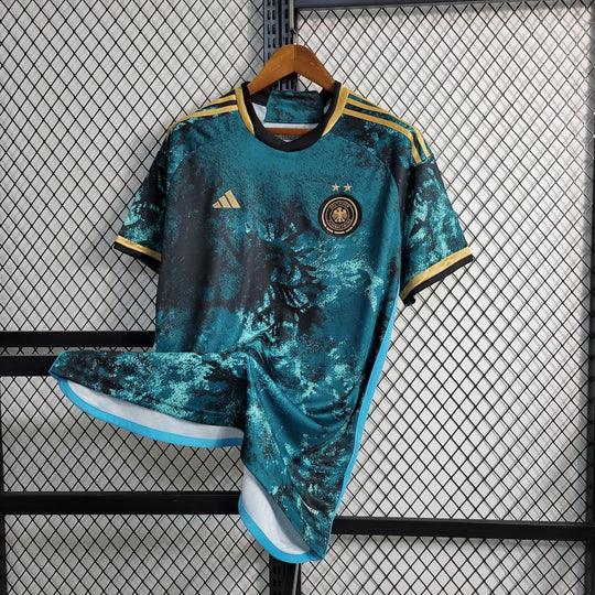 Maillot spécial de l'Allemagne 2023-2024 de la marque Le 12, jersey de football avec design unique et logo officiel.