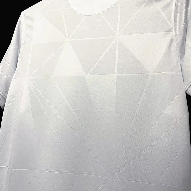 Maillot Angleterre 2022/23 Le 12, maillot de football avec design concept, détails colorés et logo de l'équipe anglaise.