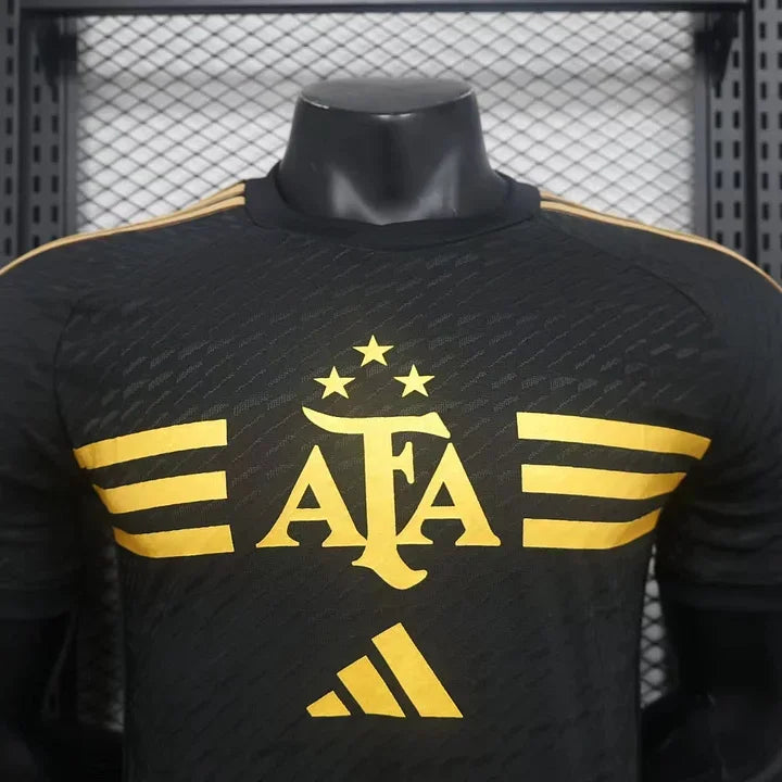 Maillot Argentine de football 2024-2025, concept, par Le 12 -ème Maillot, vue frontale avec design moderne et logo officiel.