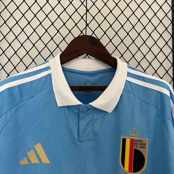 Maillot extérieur Belgique foot 2024-2025 Le 12 -ème Maillot, maillot de football avec logo et design belge visible.