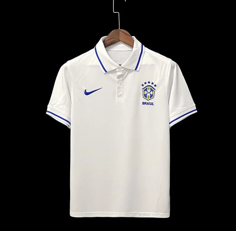 Maillot de football Brésil 2022/23 Le 12 -ème Maillot, maillot officiel avec logo brésilien et design modern.
