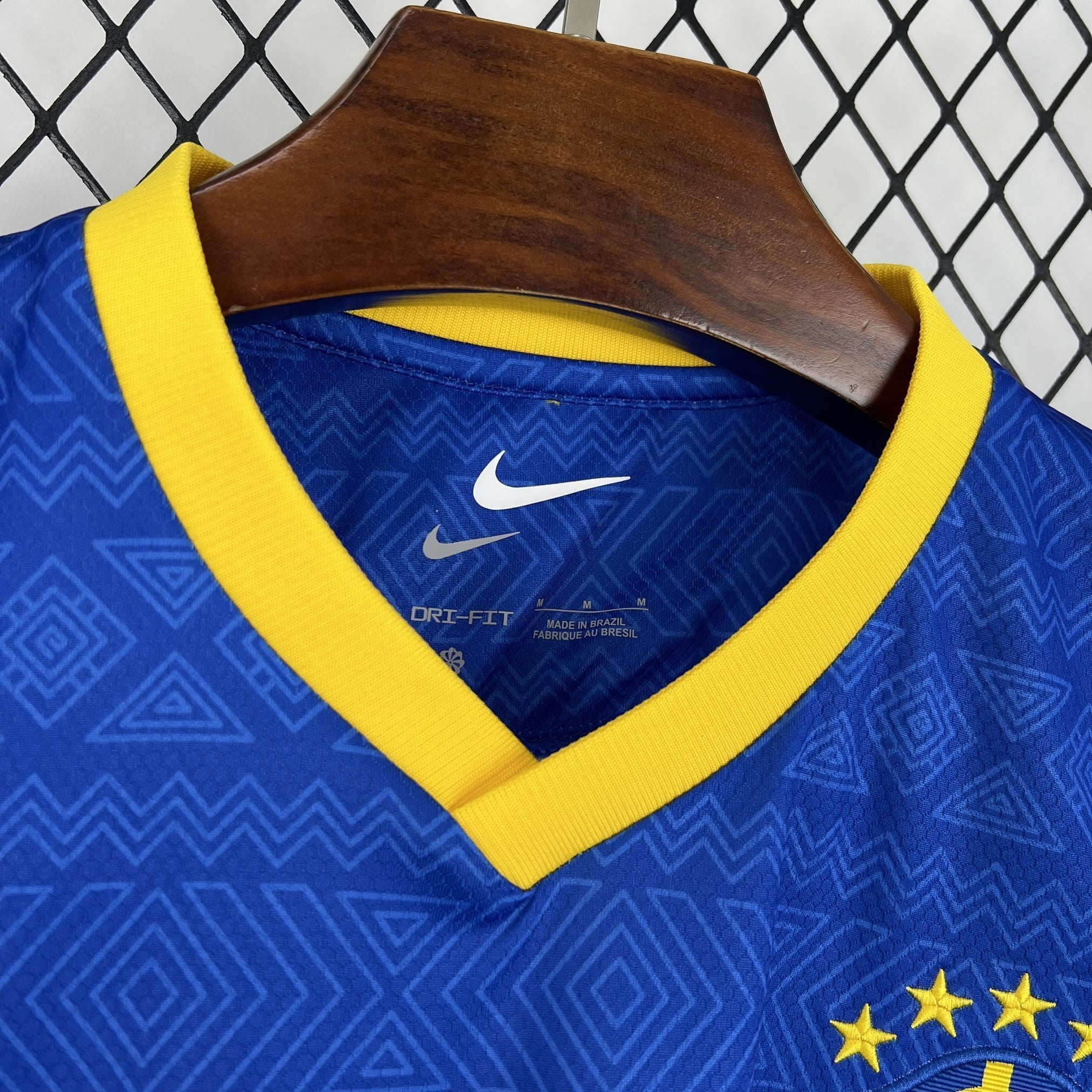 Maillot Brésil Concept 2026 de Le 12 -ème Maillot, maillot de football avec design innovant et couleurs vives pour la sélection brésilienne.