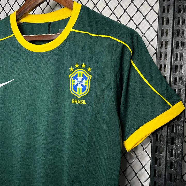 Maillot Brésil Foot rétro 1998 de la marque Le 12 -ème Maillot, vue front avec logo et détails du maillot.