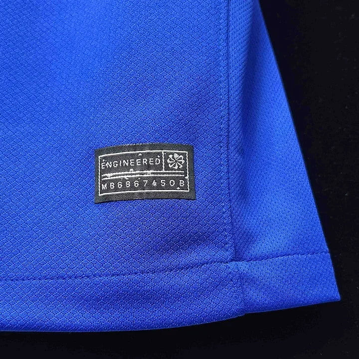 Maillot domicile de l'équipe de France de football 2024-2025, marque Le 12, avec logo et détails du maillot officiel.