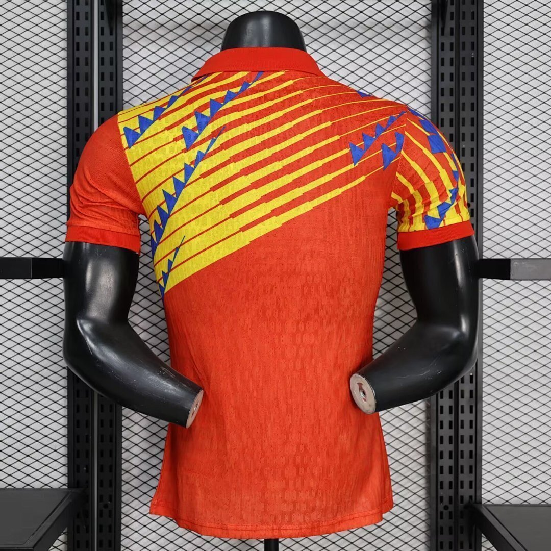 Maillot Espagne Concept 2026 de la marque Le 12 -ème Maillot, devant avec design innovant et couleurs nationales.