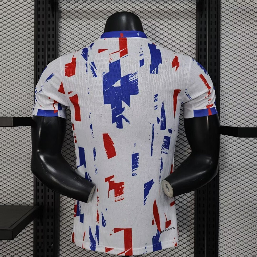 Maillot France Concept 2026 de la marque Le 12 -ème Maillot, vue du design du maillot de football.