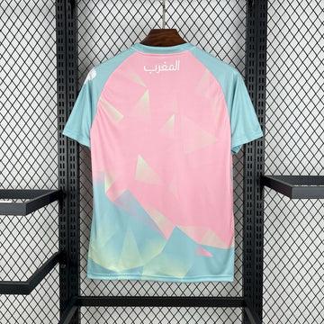 Maillot Maroc concept 2025-26 de la marque Le 12 -ème Maillot, vue front avec design sportif et couleurs du drapeau marocain.