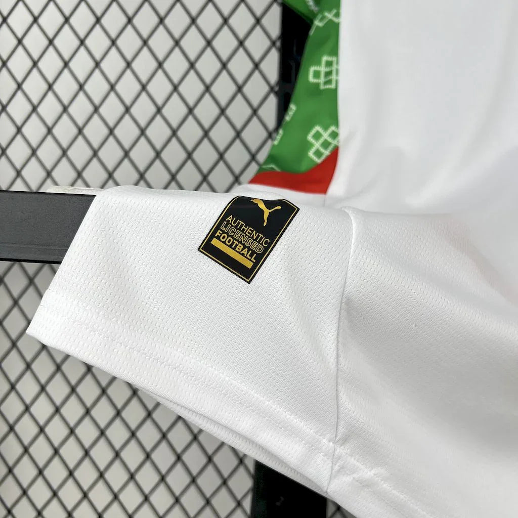 Maillot extérieur du Maroc CAN 2025-26, marque Le 12, vue du maillot de football avec design distinctif.