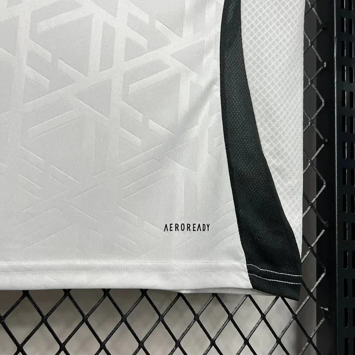 Maillot domicile de l'équipe d'Allemagne, modèle Le 12 -ème Maillot, visible en vue frontale avec logo et couleurs officielles.