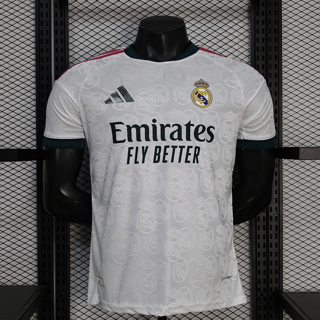 Maillot Real Madrid Concept 2026-27 de la marque Le 12 -ème, vue de face avec détails du design innovant.