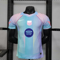 Maillot Barcelone Spécial blue player A, maillot de football pour 25/26 ans, de la marque Le 12 -ème Maillot, affiché en image.